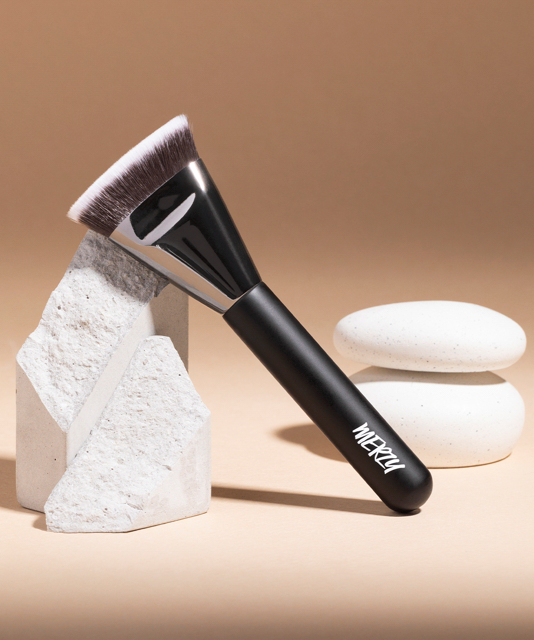 piyonna The Airy Fitting Foundation Brush Maquillage Access. beauté Pinceau