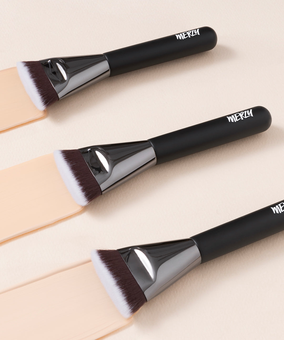 piyonna The Airy Fitting Foundation Brush Maquillage Access. beauté Pinceau