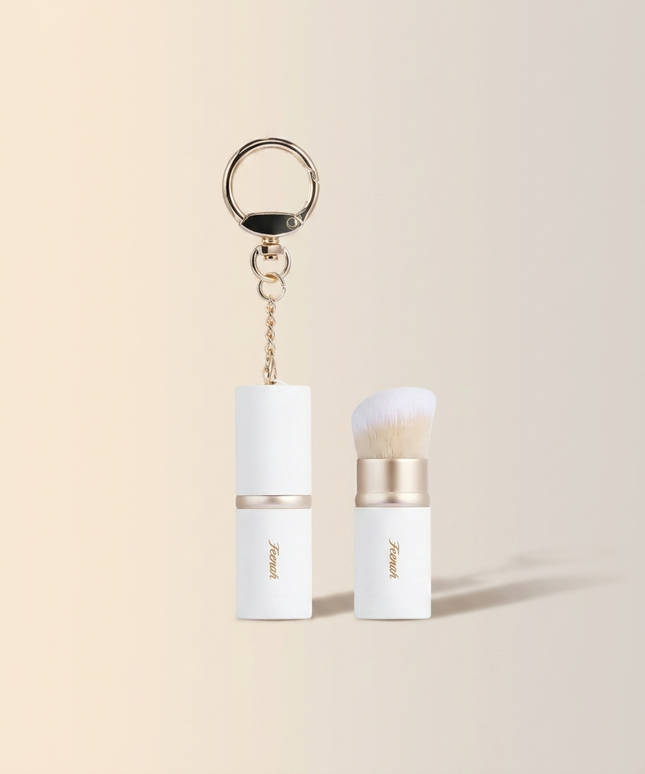 piyonna Feenah Feena 902 On The Go Mini Blur Brush with Keyring Makeup Beauty Tools Makeup Brush