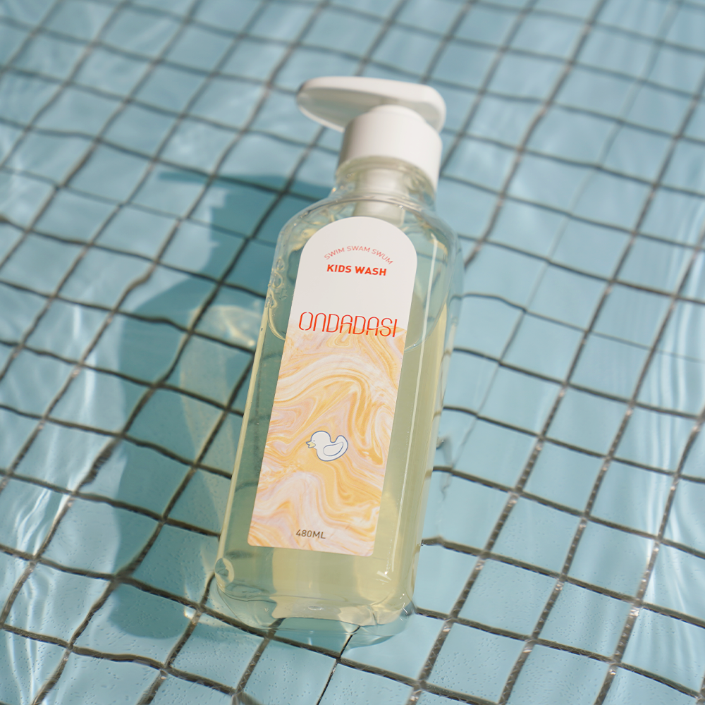 piyonna Ondadasi Silicone-Free Swimming Care All-in-One Kids Wash 480ml Corps & Cheveux Soin du corps Gel douche