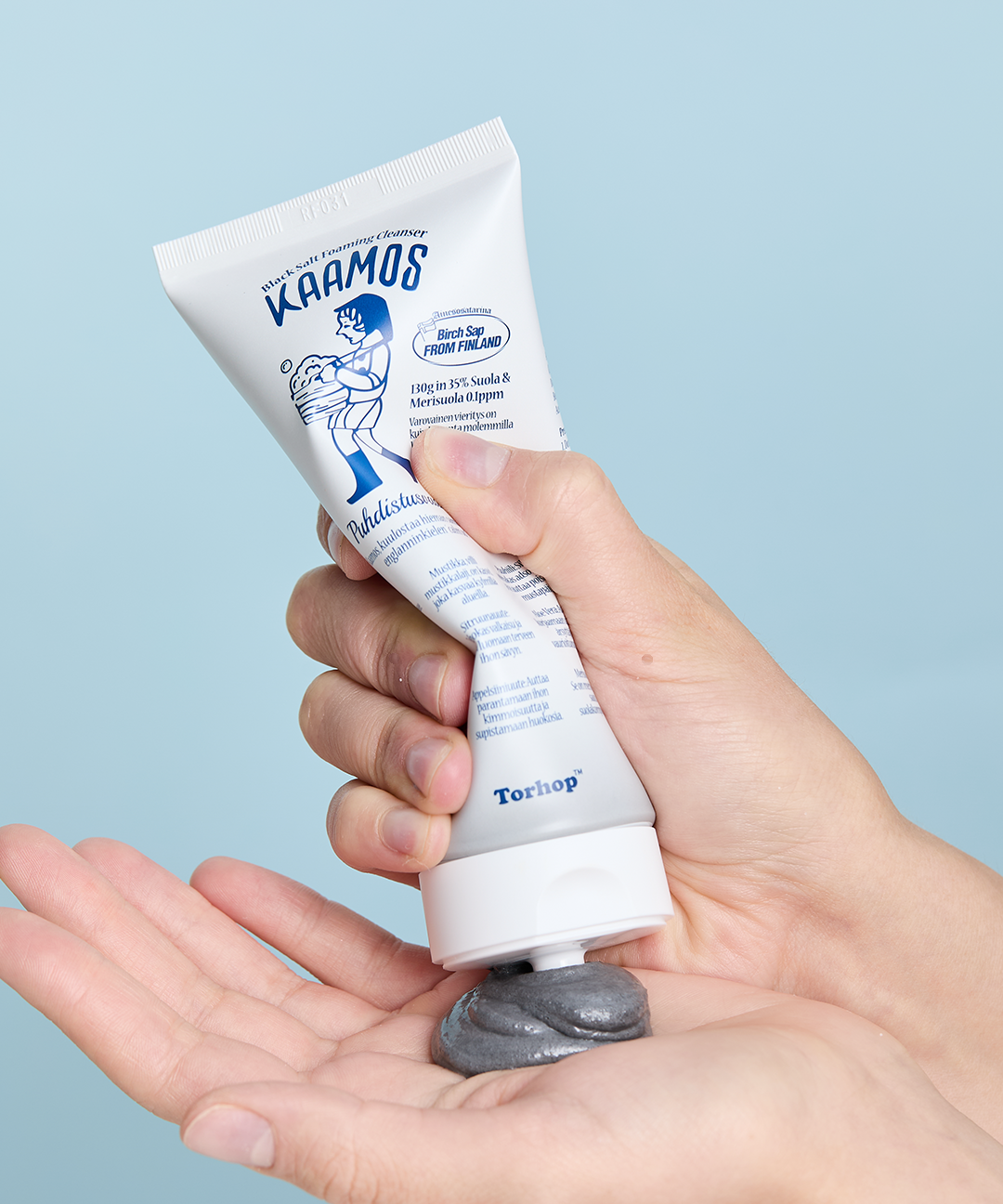 piyonna Kaamos Black Salt Foaming Cleanser 130g Soins visage Démaquillage Mousse nettoyante