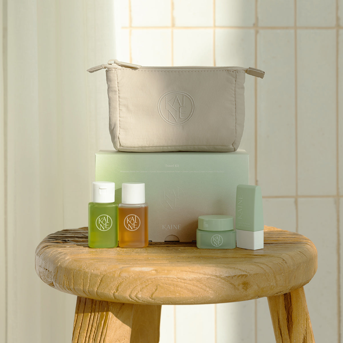 piyonna Kaine 4-Piece Travel Kit Soin de la peau Lotion Coffret soin