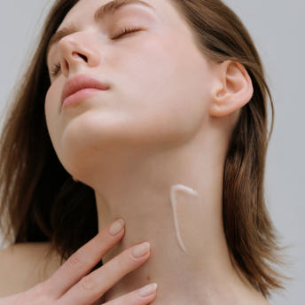 piyonna Nearbuy For Hand And Neck Youth Serum 30ml Corps & Cheveux Soin du corps Soin des mains